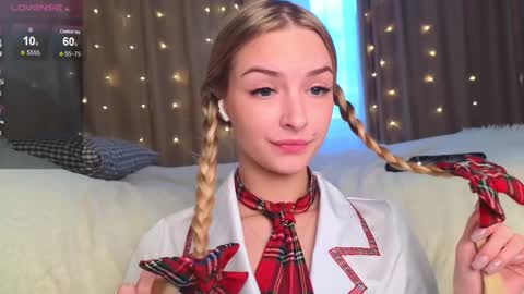 Snapshot of eva_vex chatting on January 2025 01:41:02 PM Hello Im Eva online show from January 2025 01:41:02 PM