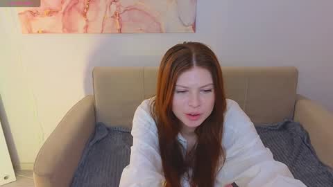 Hi Im Eva new here online show from January 2025 01:39:01 PM
