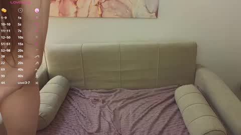 Hi Im Eva new here online show from February 2025 07:02:02 PM
