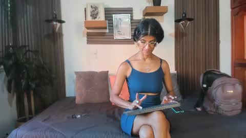 Snapshot of evaa_campbell chatting on July 2026 12:11:01 PM Eva online show from July 2026 12:11:01 PM