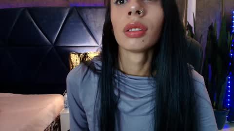 EVA CLOEE online show from October 2025 04:02:01 AM