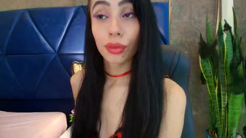 EVA CLOEE online show from October 2025 12:33:02 AM