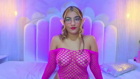 Snapshot of evaa_honey chatting on May 2026 10:54:02 AM evaa_honey online show from May 2026 10:54:02 AM