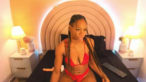 Snapshot of evaa_martinez chatting on May 2026 12:22:02 PM Eva online show from May 2026 12:22:02 PM