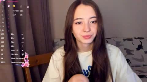 evabradly online show from December 2025 07:20:01 PM