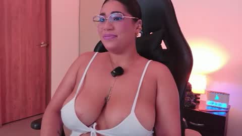Snapshot of evacarters chatting on July 2026 06:00:01 AM Jenny Carters online show from July 2026 06:00:01 AM