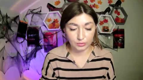 Evachaturbatte online show from October 2025 12:01:02 PM