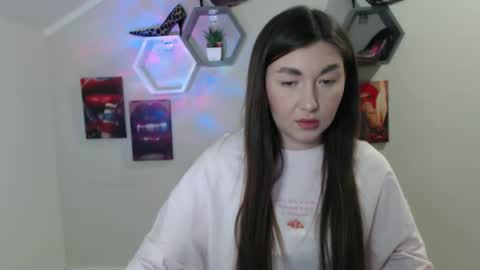 Evachaturbatte online show from February 2026 06:31:01 PM