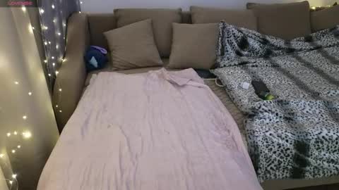 Eva online show from November 2025 03:52:02 PM