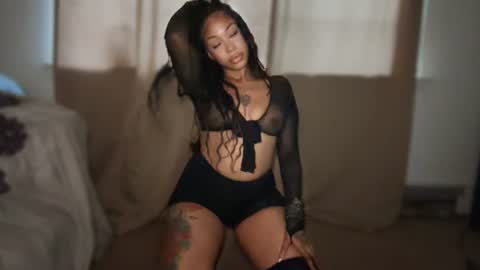 Snapshot of evajonez chatting on June 2026 12:10:02 AM Eva online show from June 2026 12:10:02 AM