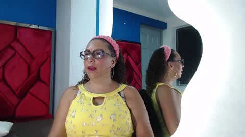 Eva Mills online show from January 2025 02:49:01 PM