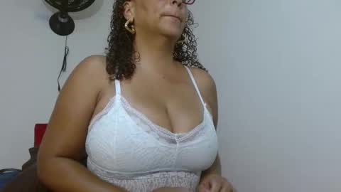 Eva Mills online show from January 2026 09:29:01 PM