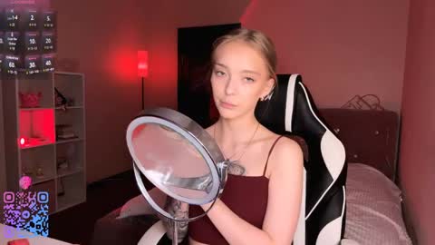 Snapshot of evamourr chatting on May 2026 03:30:01 PM Eva online show from May 2026 03:30:01 PM