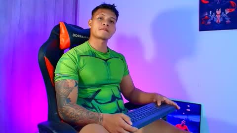 EVAN GREY online show from November 2025 11:37:02 PM