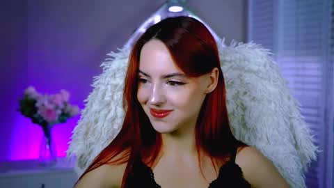 Eva  online show from November 2025 12:42:01 PM