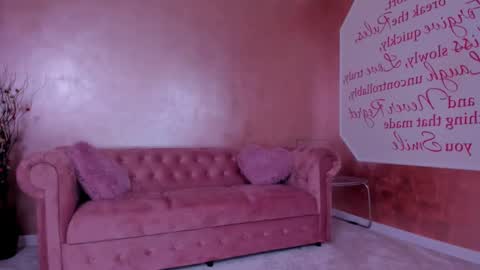 Eva online show from February 2025 10:09:01 PM