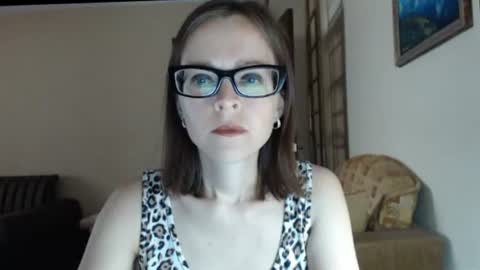 Snapshot of evangeline06 chatting on June 2026 08:12:02 AM YourMistress online show from June 2026 08:12:02 AM