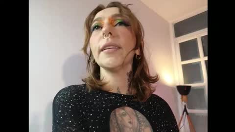 Evangelyne online show from October 2025 04:02:01 PM