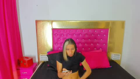 evanllelyne online show from December 2025 07:31:02 PM