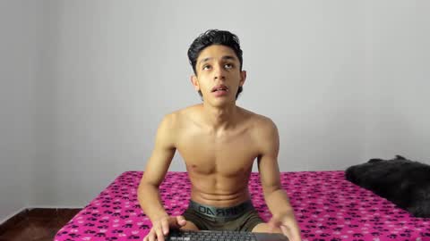 Snapshot of evans_collins24 chatting on January 2025 03:09:01 AM Evans collins24 online show from January 2025 03:09:01 AM