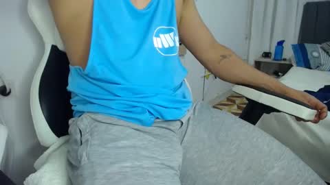 Snapshot of evans_king chatting on January 2025 04:20:01 AM Evan online show from January 2025 04:20:01 AM