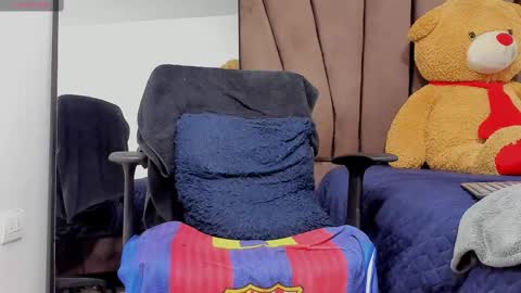   online show from February 2025 03:25:02 PM