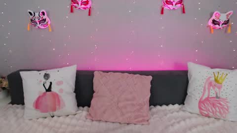 Snapshot of evarey_ chatting on July 2026 04:39:02 AM Adelina online show from July 2026 04:39:02 AM