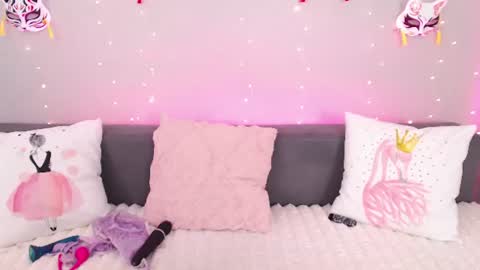 Snapshot of evarey_ chatting on July 2026 04:51:01 AM Adelina online show from July 2026 04:51:01 AM