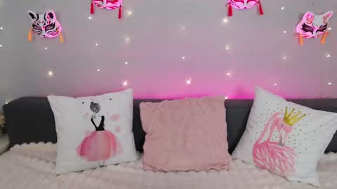 Snapshot of evarey_ chatting on July 2026 03:54:02 AM Adelina online show from July 2026 03:54:02 AM