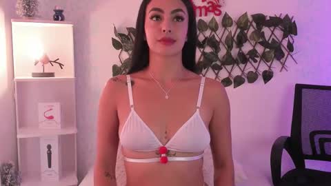 EVARITZ online show from December 2025 01:42:01 PM