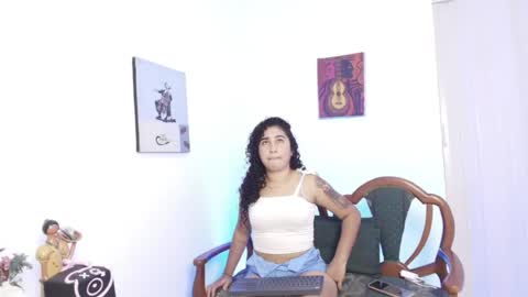 Snapshot of evarouseee chatting on July 2026 01:58:01 PM evarouseee online show from July 2026 01:58:01 PM