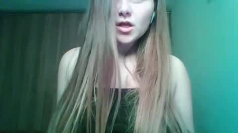 evasapples2026 online show from March 2026 09:51:01 PM