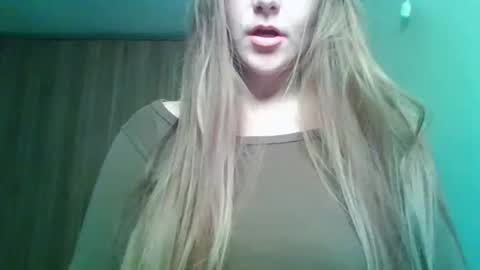 evasapples2026 online show from March 2026 09:51:01 PM