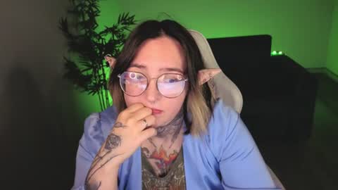 EvaTheWitcher online show from June 2026 02:02:01 AM