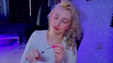 evavibe online show from April 2026 06:10:02 AM