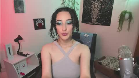 Eve Jane  online show from November 2025 06:43:02 PM