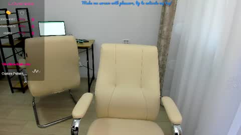 Snapshot of eveeevian chatting on July 2026 10:39:01 AM eveeevian online show from July 2026 10:39:01 AM