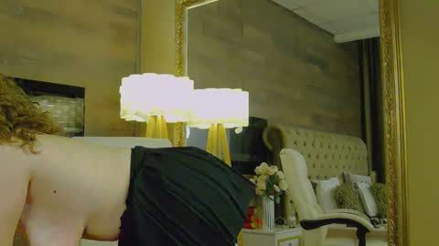 EveHamilton online show from February 2025 11:11:01 PM