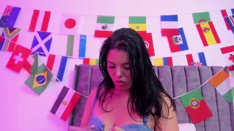Snapshot of evelin__thompsson chatting on July 2026 03:42:01 AM evelin__thompsson online show from July 2026 03:42:01 AM