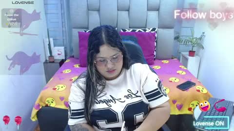 evelin zaens online show from April 2026 04:45:02 AM