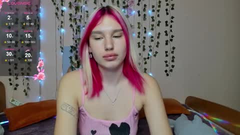 Evelina online show from November 2025 01:48:02 AM