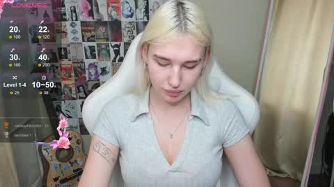 Snapshot of evelinalu chatting on May 2026 01:11:02 AM Evelina online show from May 2026 01:11:02 AM