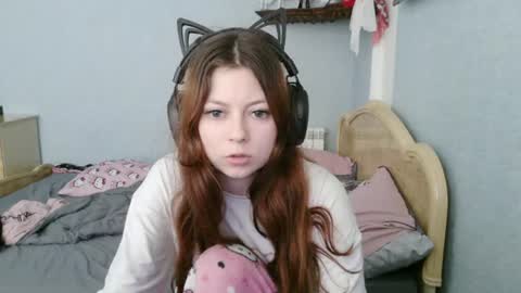 Snapshot of evelinamercer chatting on July 2026 09:02:01 AM Alice 3 online show from July 2026 09:02:01 AM