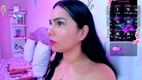 Snapshot of evelinn_belen chatting on April 2026 09:34:01 AM Evelinn belen online show from April 2026 09:34:01 AM