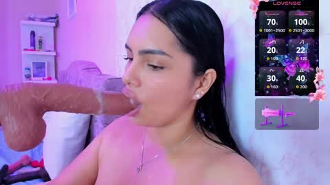 Snapshot of evelinn_belen chatting on May 2026 02:55:01 PM Evelinn belen online show from May 2026 02:55:01 PM