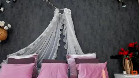 evellynereys online show from October 2025 03:07:01 AM