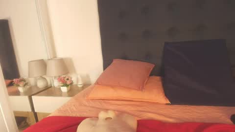 DAYANITA online show from April 2026 07:07:01 PM