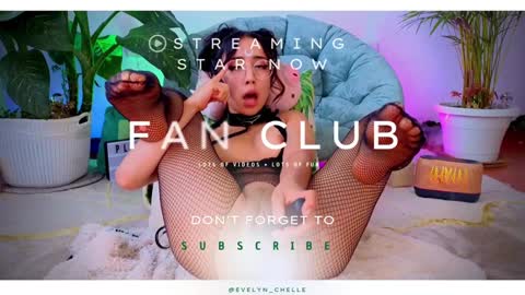 Snapshot of evelyn_chelle chatting on January 2025 07:29:01 PM Im Eve or Chelle Next Stream 191224 online show from January 2025 07:29:01 PM