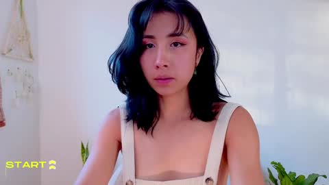 Snapshot of evelyn_chelle chatting on January 2025 10:33:01 PM Im Eve or Chelle Next Stream 191224 online show from January 2025 10:33:01 PM