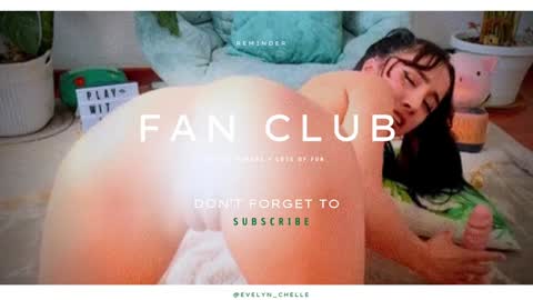 Snapshot of evelyn_chelle chatting on January 2025 02:53:02 AM Im Eve or Chelle Next Stream 191224 online show from January 2025 02:53:02 AM